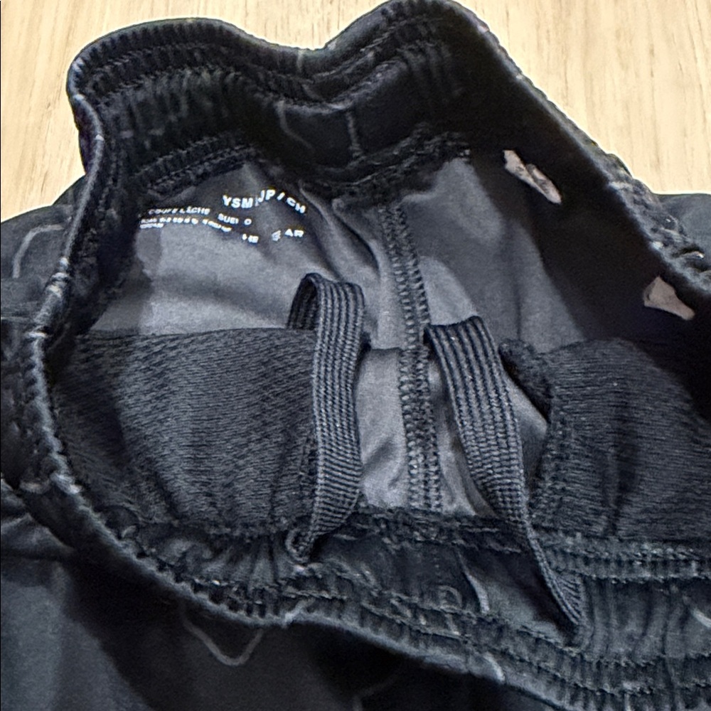 Under Armour Small Black and Gray Athletic Shorts - Picture 3 of 6
